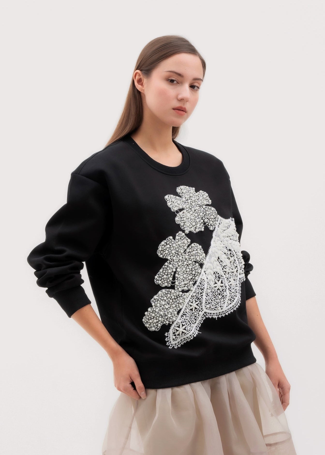 Alana Black Sweatshirt