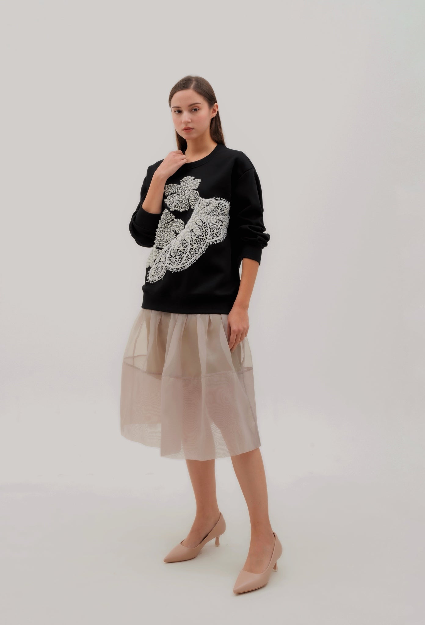 Alana Black Sweatshirt