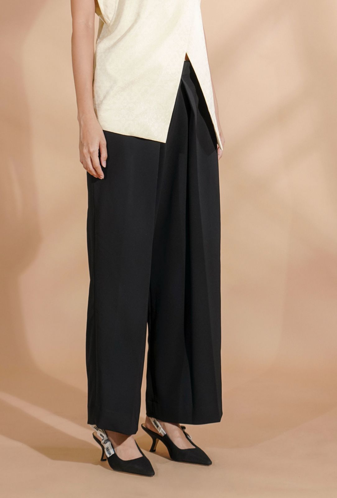 Eas Pants